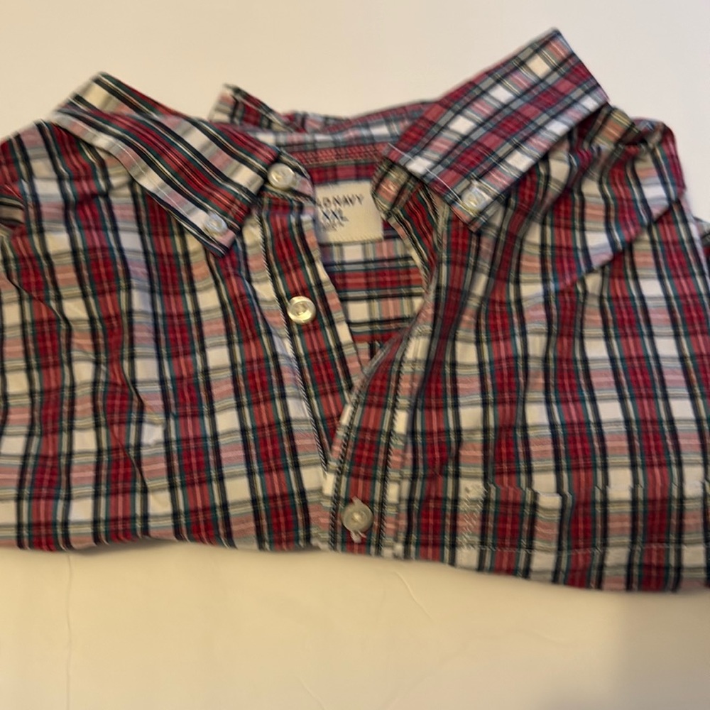 Men’s Old Navy Button down 
XXL